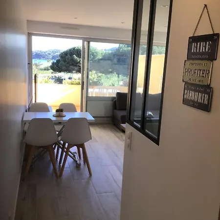 Appartement Pieds Dans L'Eau Vue Mer Bormes Les Mimosas Exterior foto